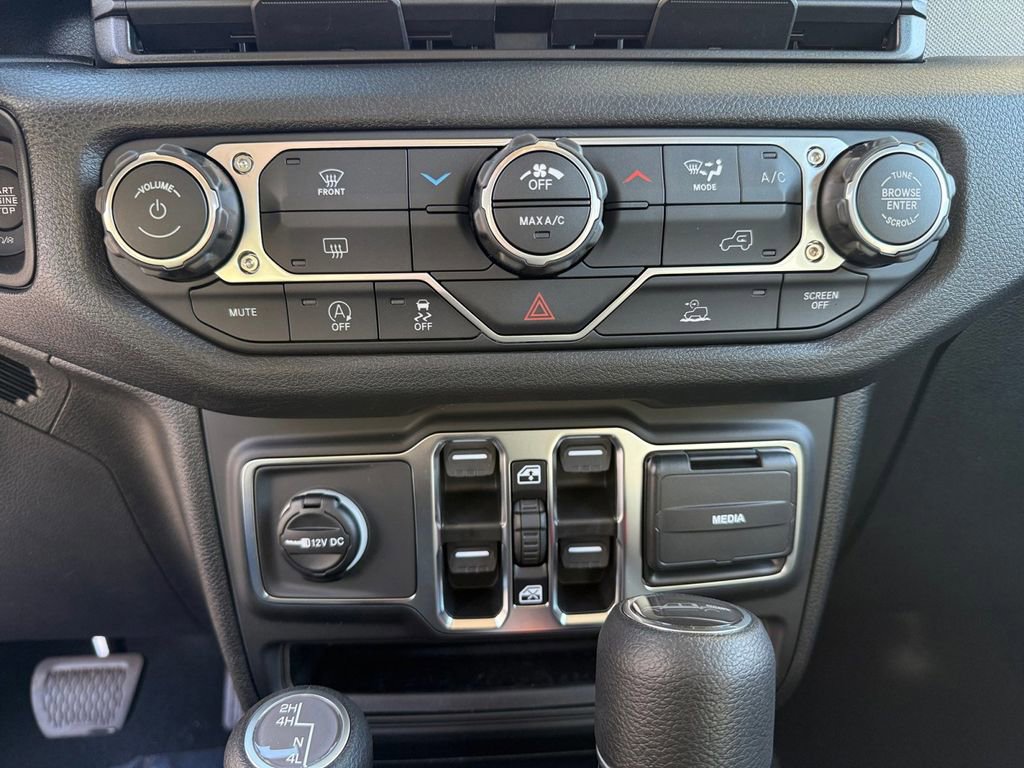 New 2026 Jeep Gladiator Sport AWD/4WD image 22