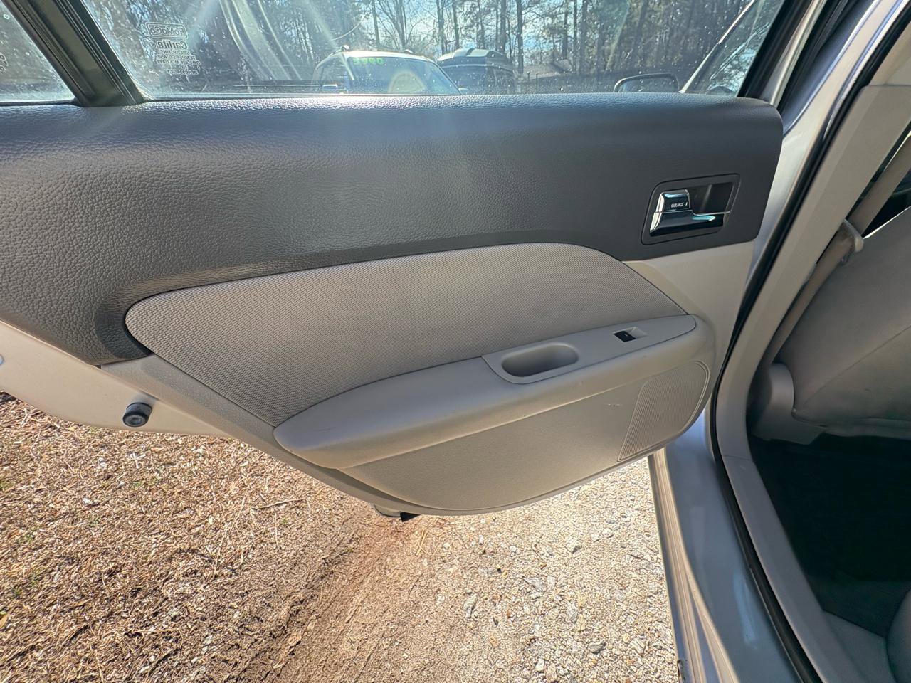 Used 2011 Ford Fusion S image 11