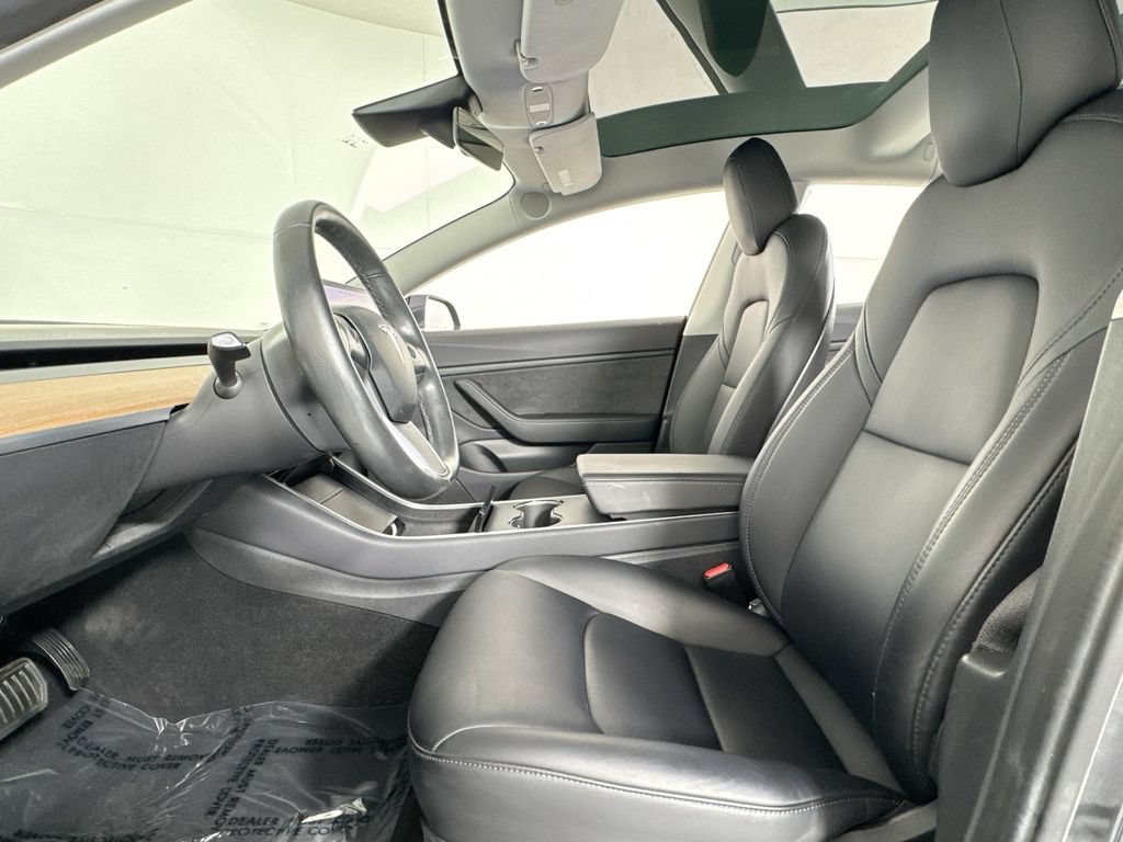 Used 2018 Tesla Model 3 Mid Range RWD image 9