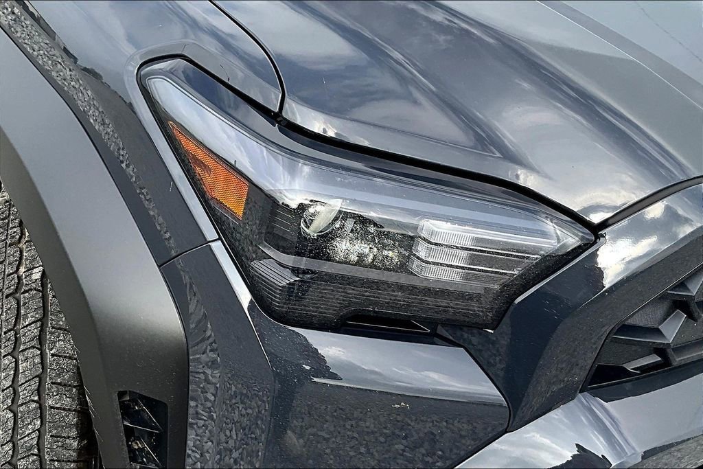 Used 2025 Toyota 4Runner TRD Off-Road Premium AWD/4WD image 23