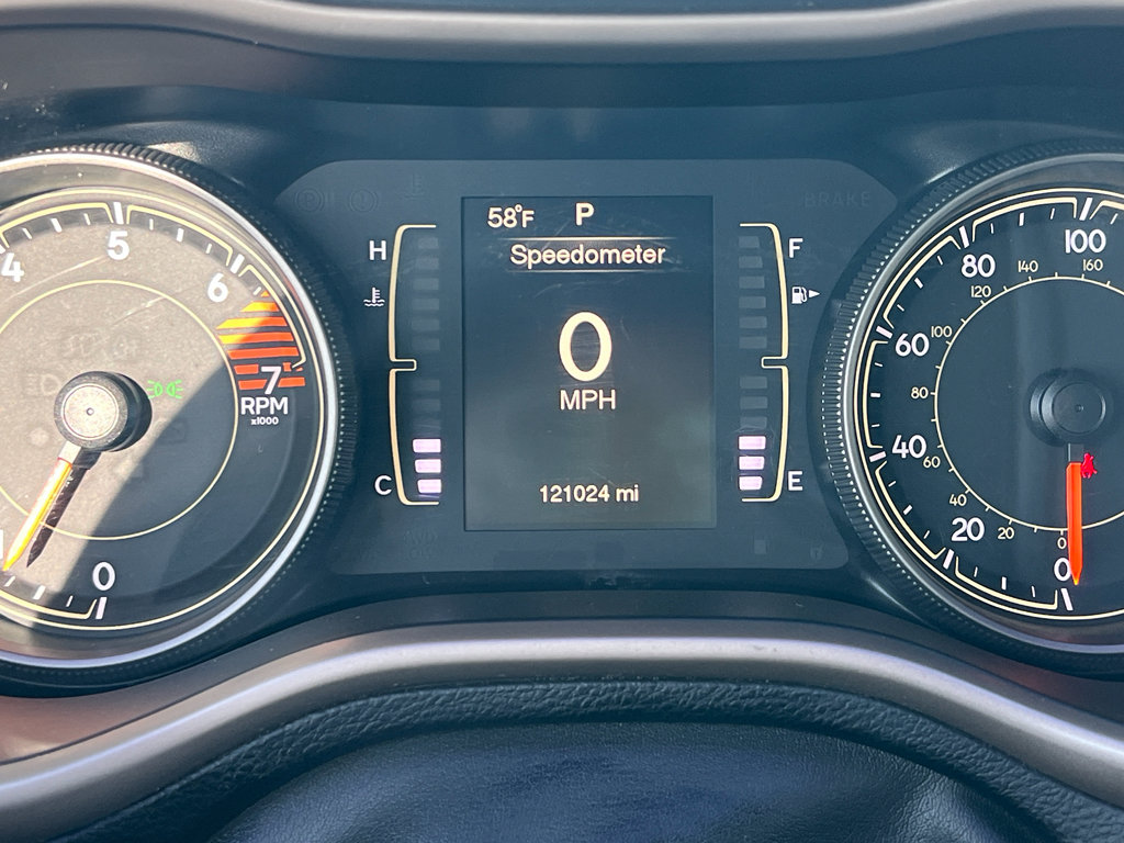 Used 2016 Jeep Cherokee Sport w/ Cold Weather Group image 28