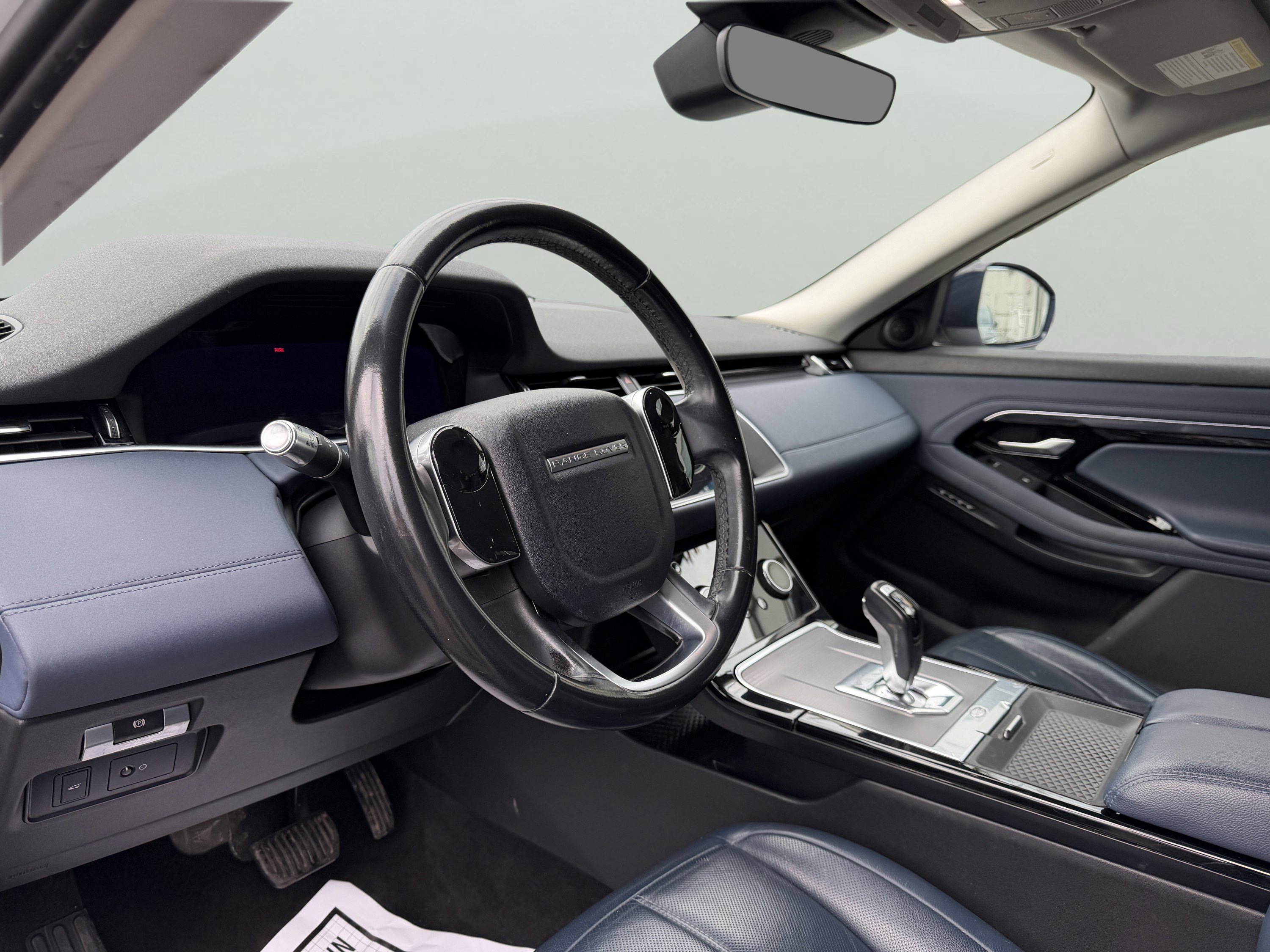 Used 2020 Land Rover Range Rover Evoque S image 23