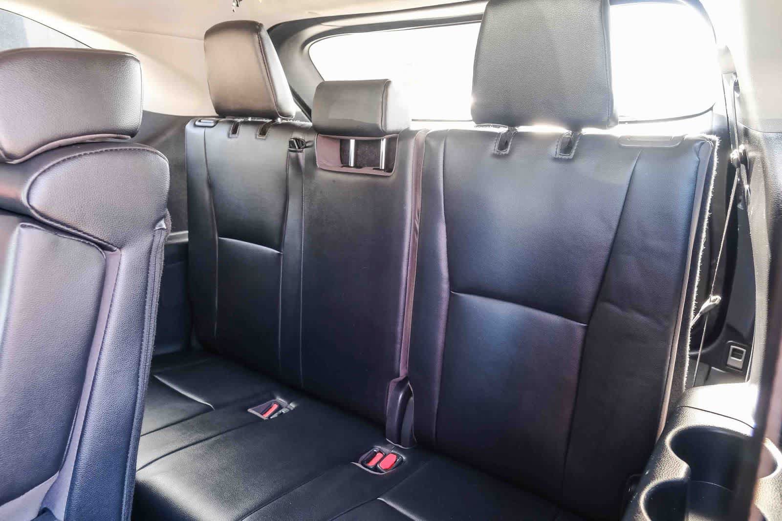 Used 2023 Toyota Highlander XLE FWD image 20