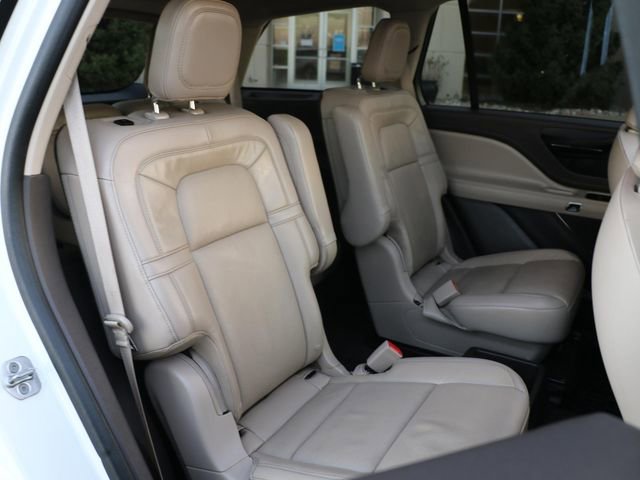 Used 2023 Lincoln Aviator Reserve w/ Equipment Group 201A image 12