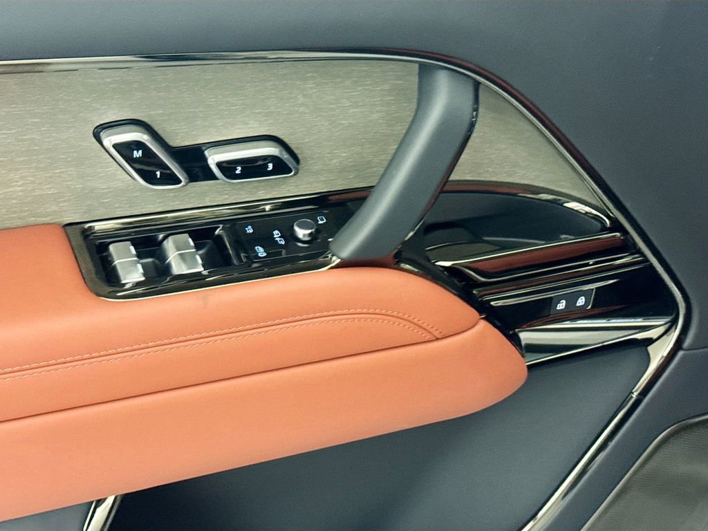 New 2026 Land Rover Range Rover SV image 17