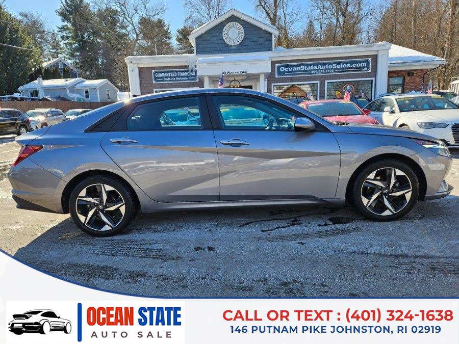 Used 2023 Hyundai Elantra SEL w/ Convenience Package image 6