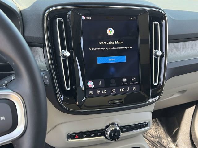 Certified 2023 Volvo XC40 B4 Plus w/ Protection Package Premier FWD image 28