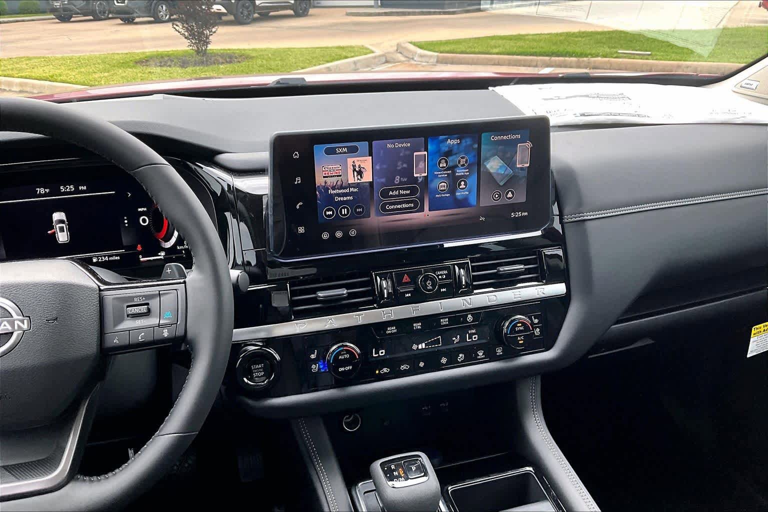 New 2026 Nissan Pathfinder Platinum FWD image 6