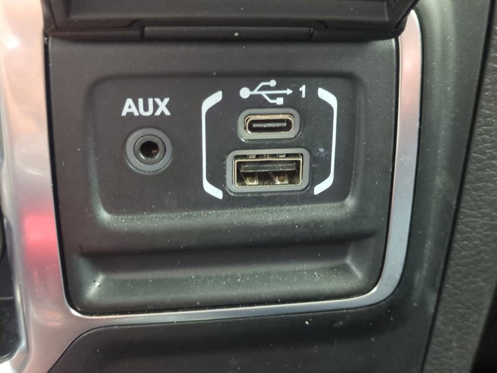 Used 2023 Jeep Wrangler Sport S image 25