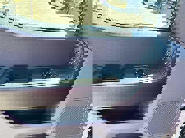 New 2025 Ford F550 4x4 Regular Cab Super Duty image 18