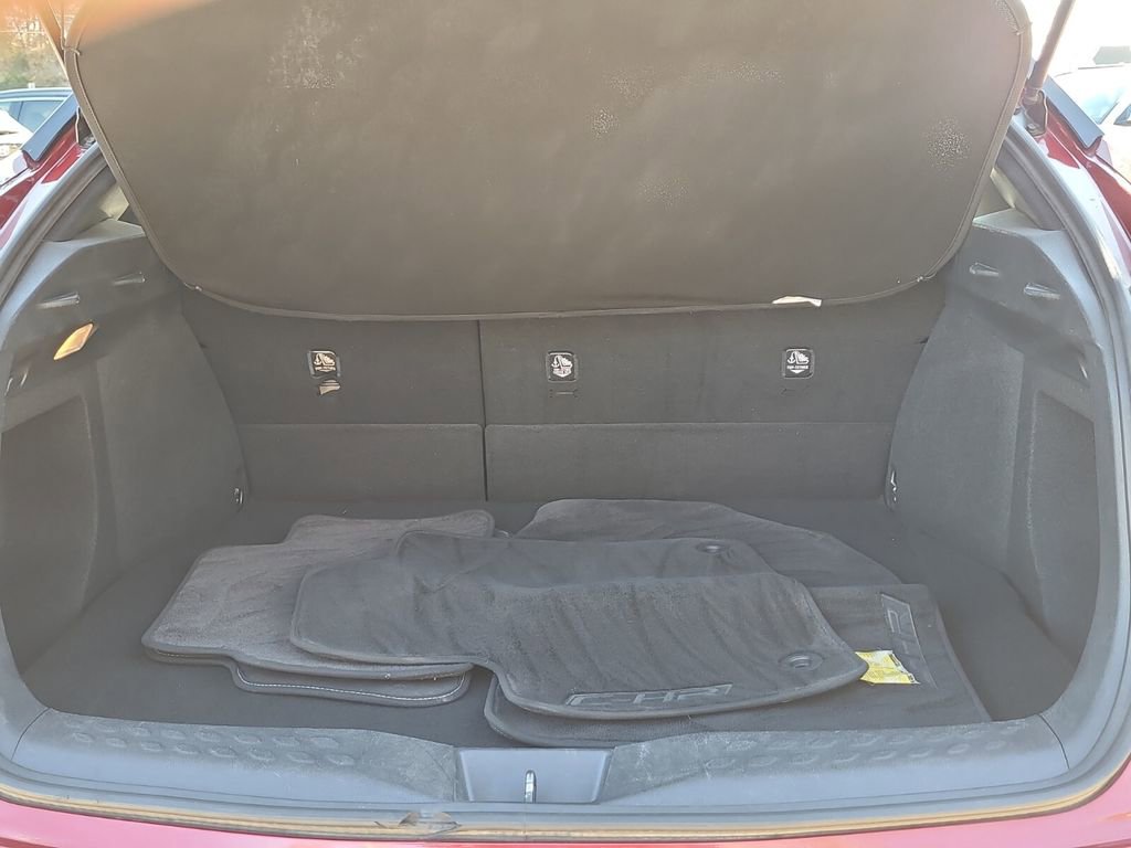 Used 2018 Toyota C-HR image 16