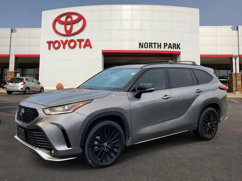 Certified 2026 Toyota Highlander XSE AWD/4WD image 1