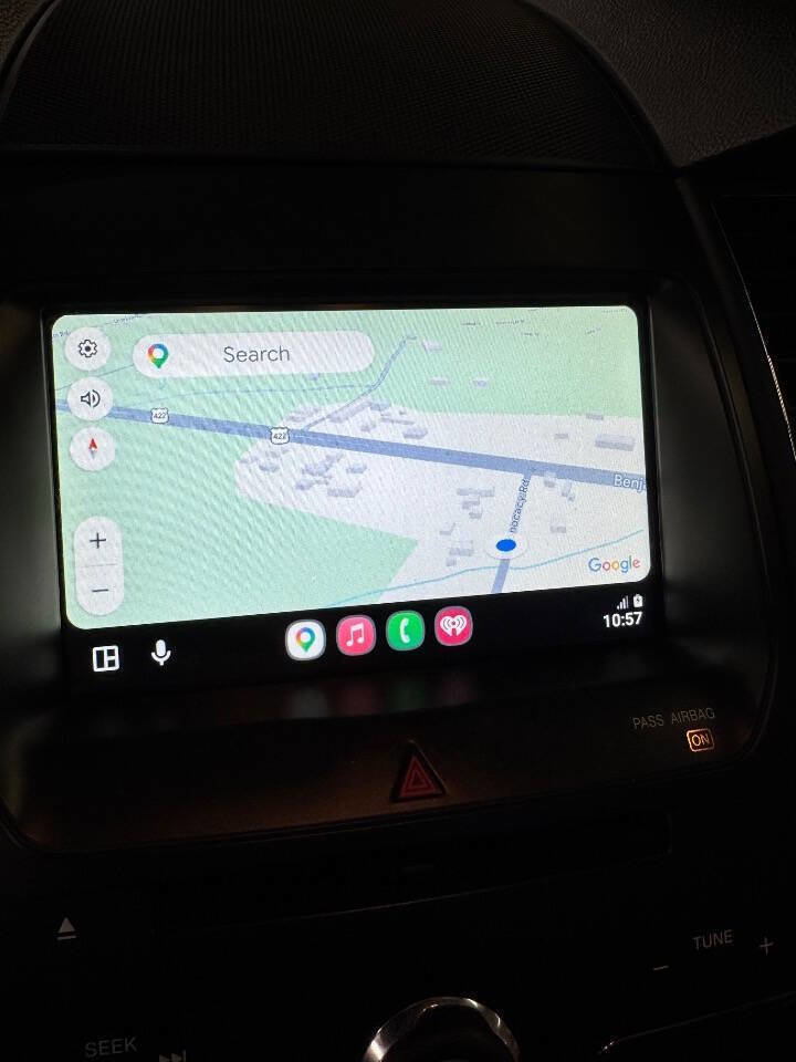 Used 2017 Ford Taurus SEL w/ Equipment Group 201A image 23