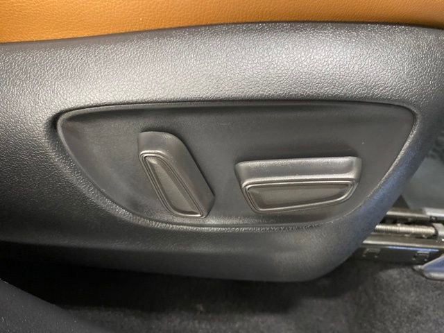 Certified 2022 Toyota Highlander Platinum image 44