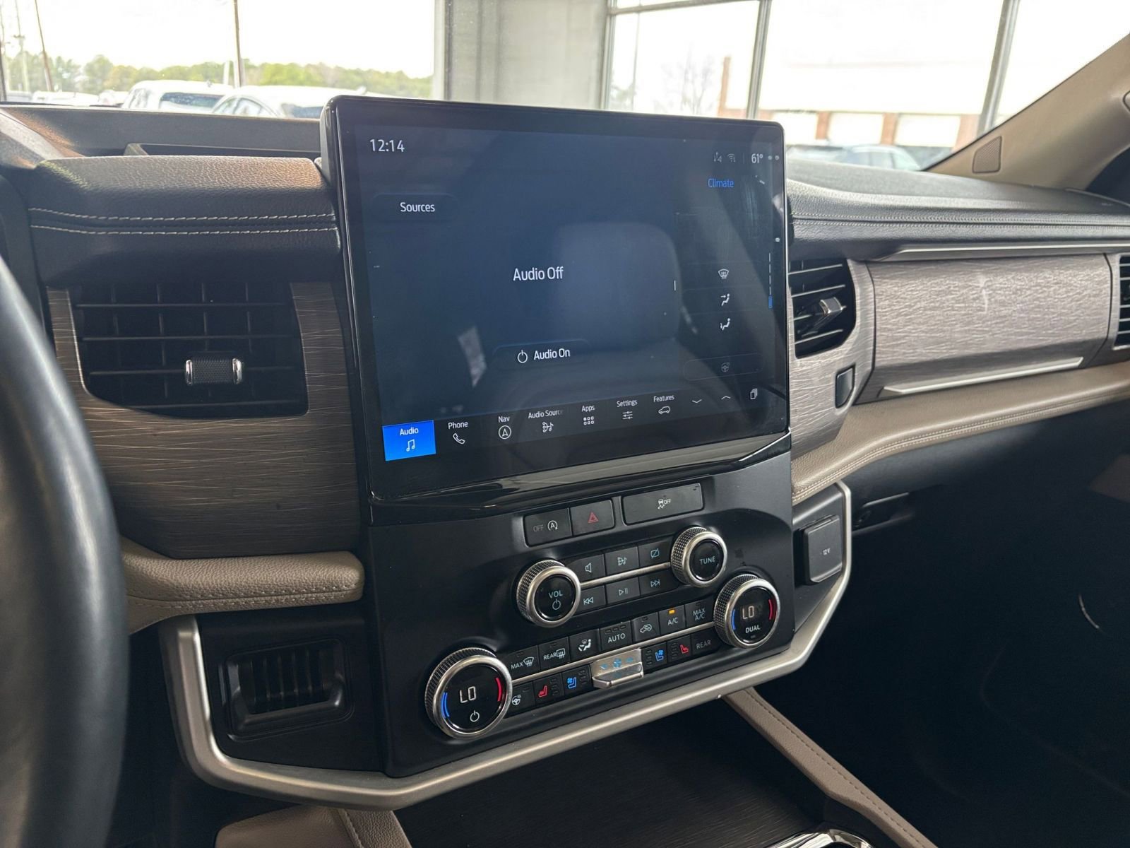 Used 2024 Ford Expedition Limited RWD image 22