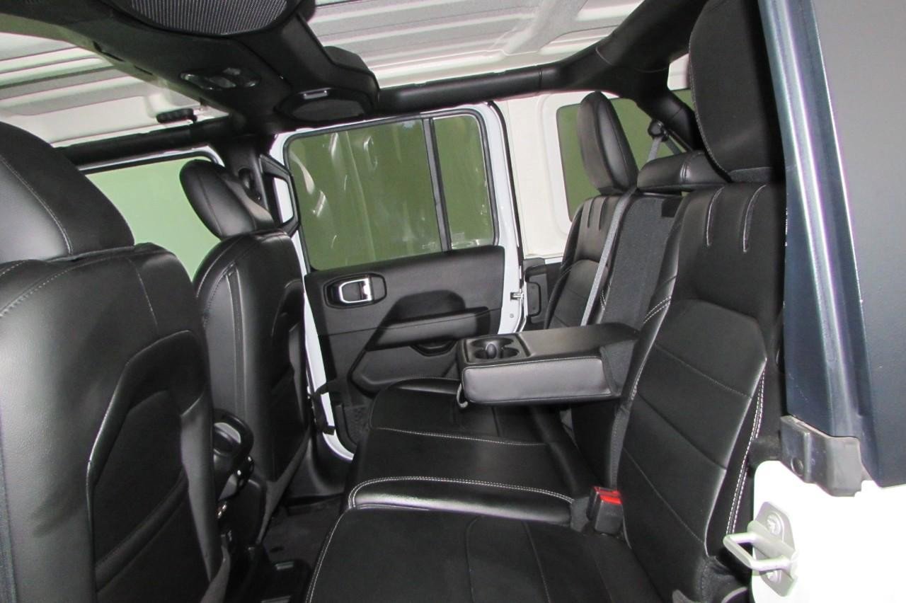 Used 2023 Jeep Wrangler Unlimited Sahara image 26