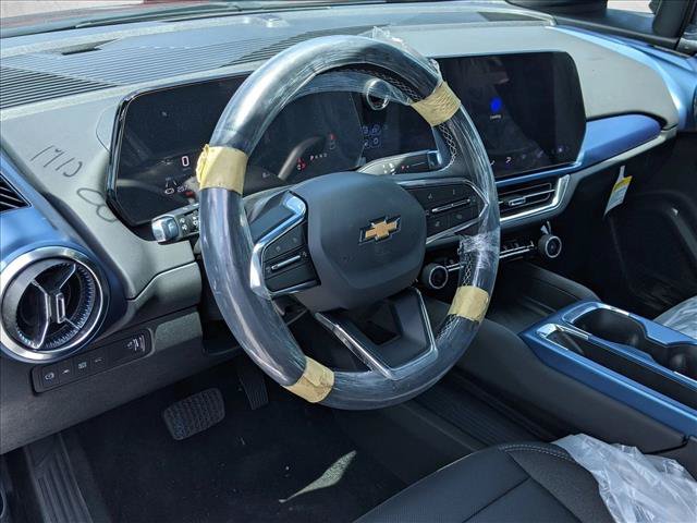 New 2025 Chevrolet Equinox EV LT FWD image 3