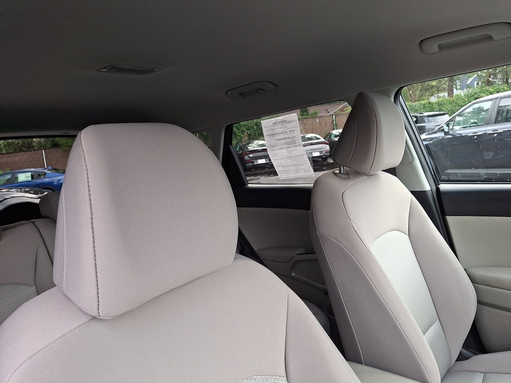 Used 2025 Kia Soul LX w/ LX Technology Package FWD image 15