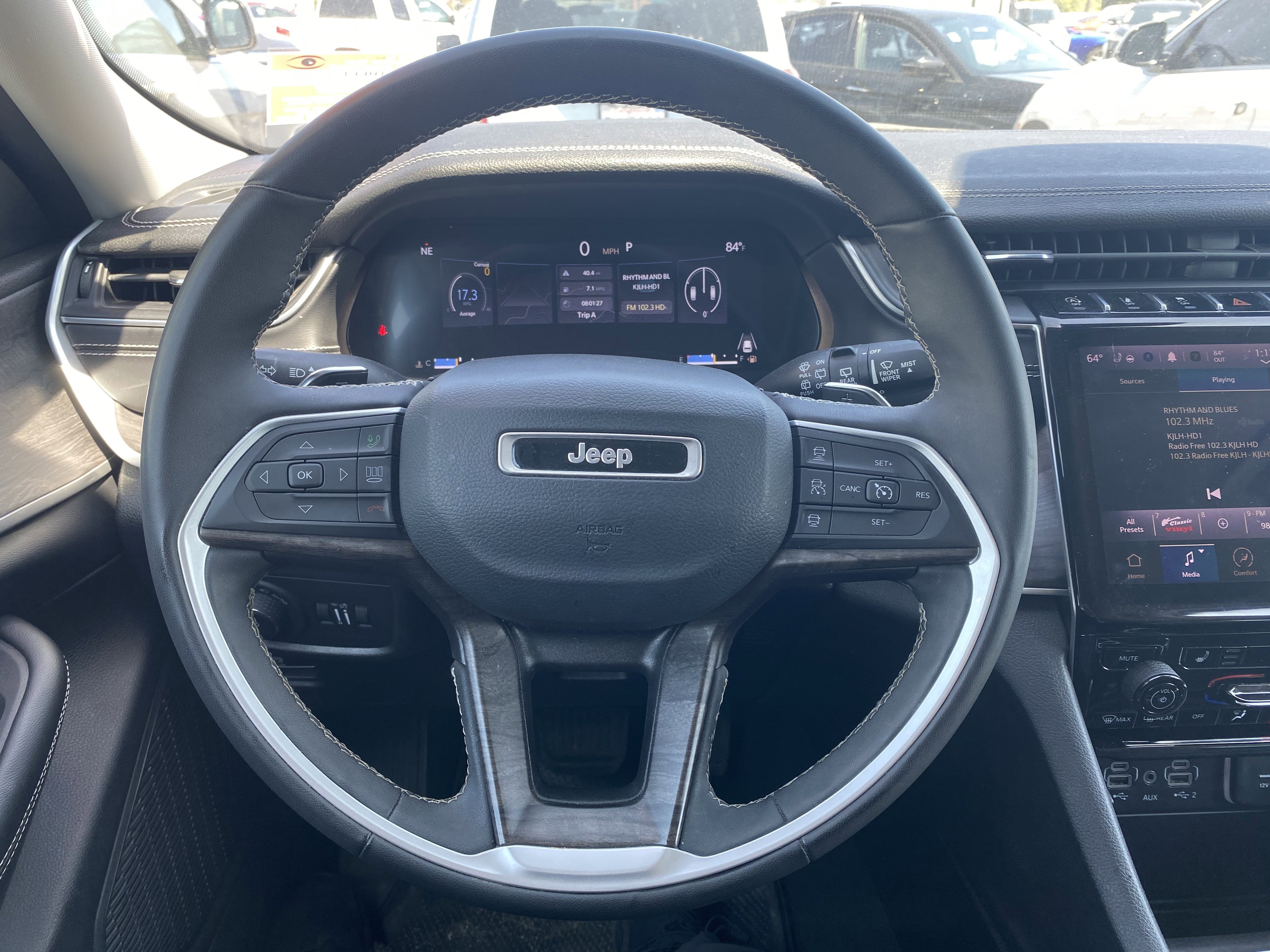 Used 2023 Jeep Grand Cherokee L Limited image 26
