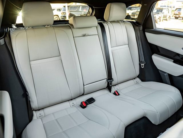 Used 2022 Land Rover Range Rover Velar R-Dynamic S image 24
