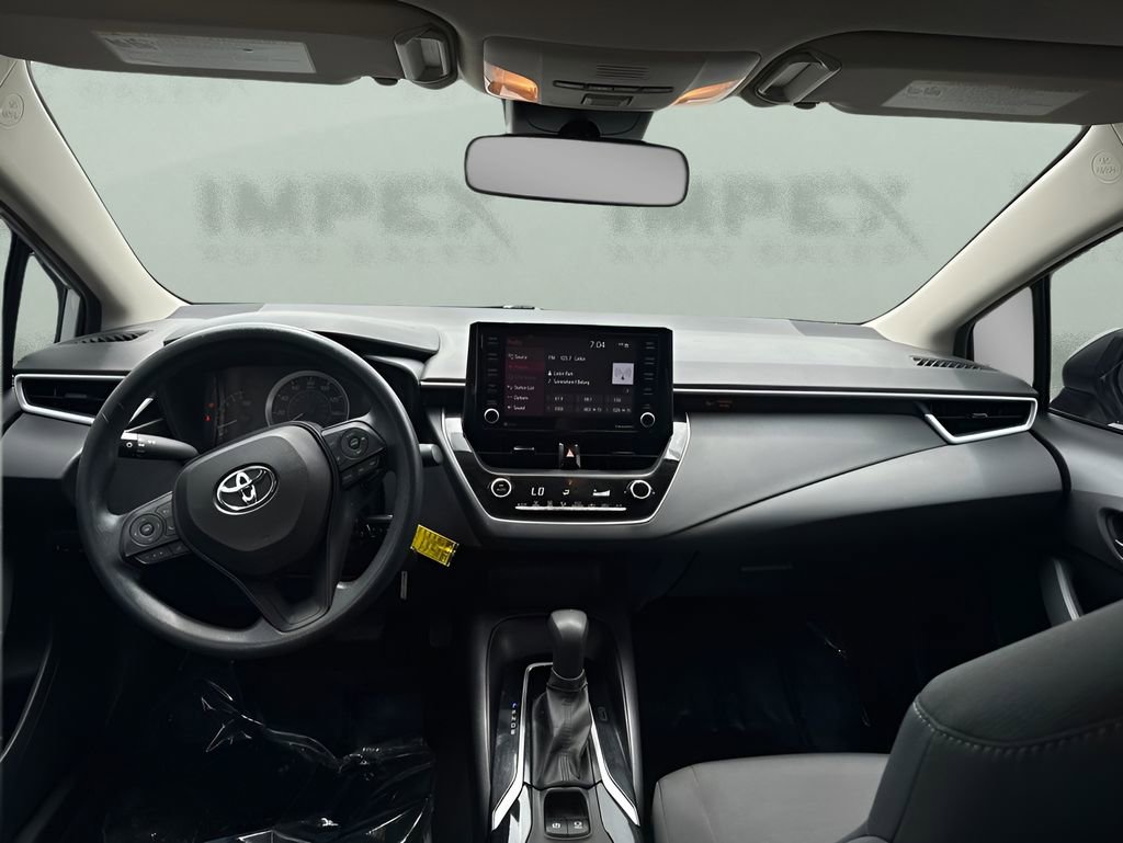 Used 2022 Toyota Corolla LE FWD image 11