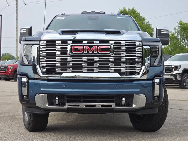 New 2026 GMC Sierra 2500 Denali w/ Denali Reserve Package AWD/4WD image 14