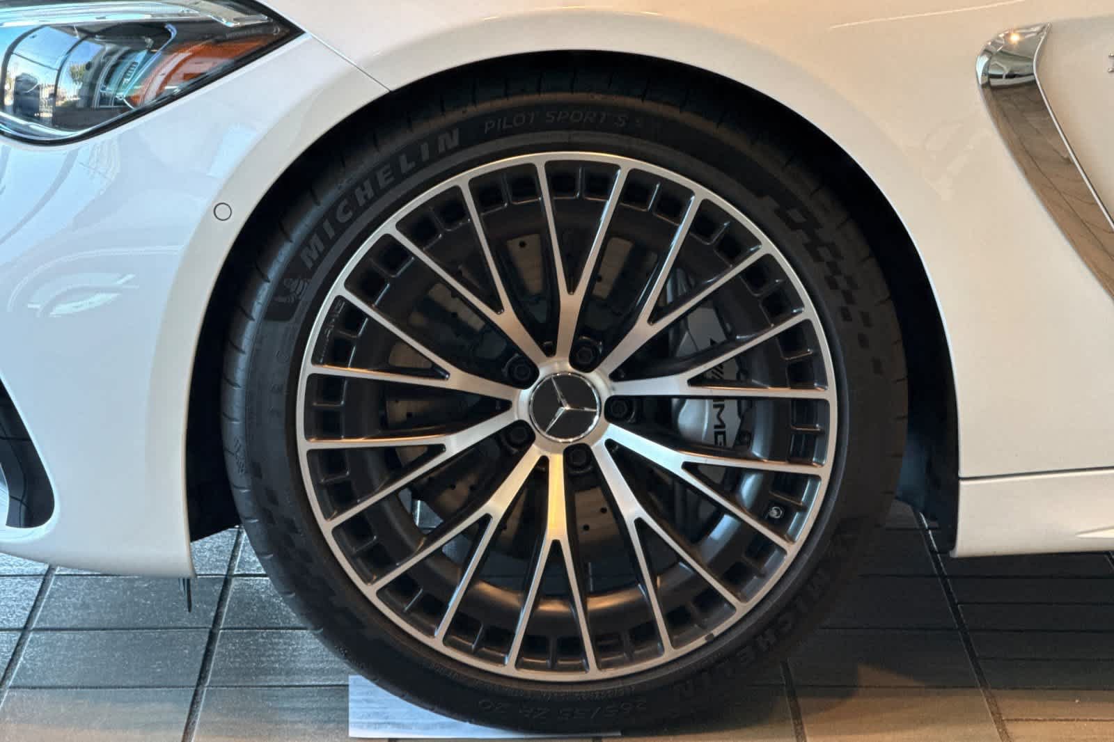 Used 2026 Mercedes-Benz CLE 53 AMG 4MATIC Cabriolet image 32