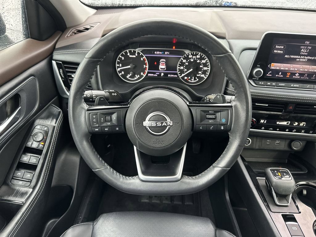 Used 2023 Nissan Rogue SV w/ SV Premium Package image 14