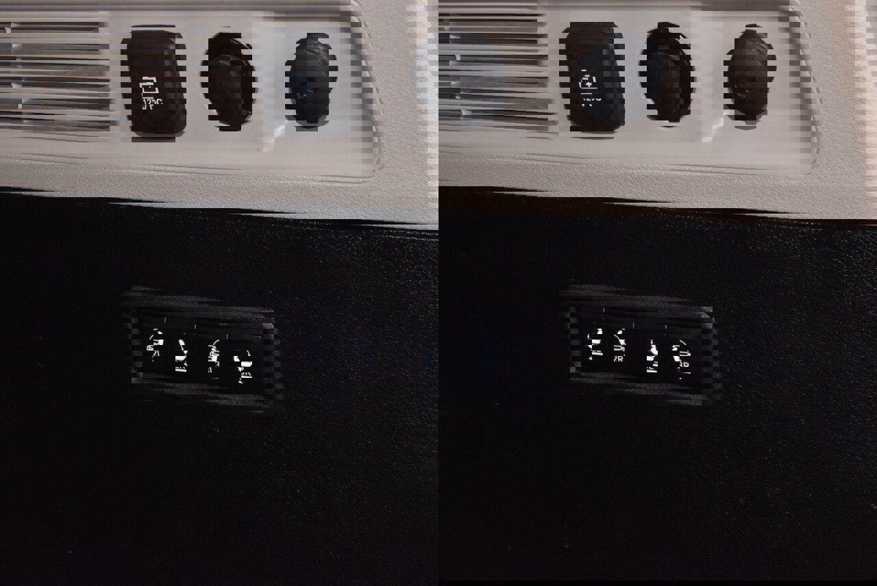 Used 2022 Jeep Wagoneer Series III w/ Premium Group I image 41