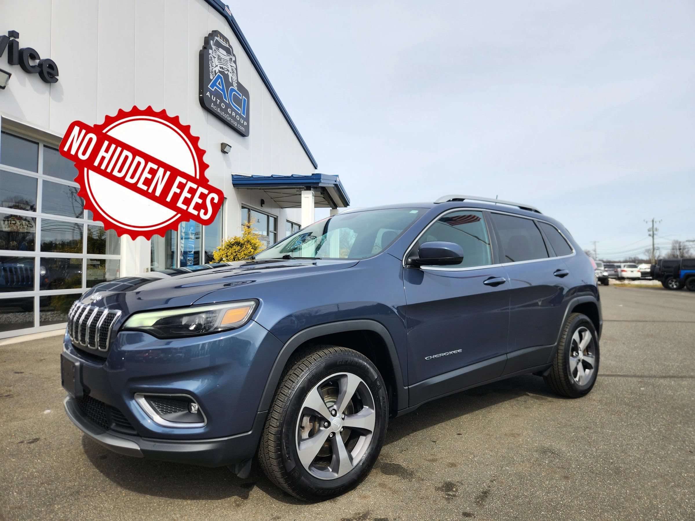 Used 2019 Jeep Cherokee Limited AWD/4WD image 2