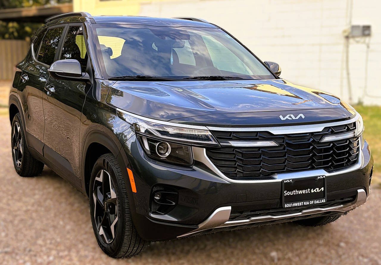Used 2025 Kia Seltos EX FWD image 6