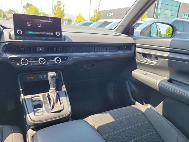 Used 2024 Honda CR-V Sport image 11
