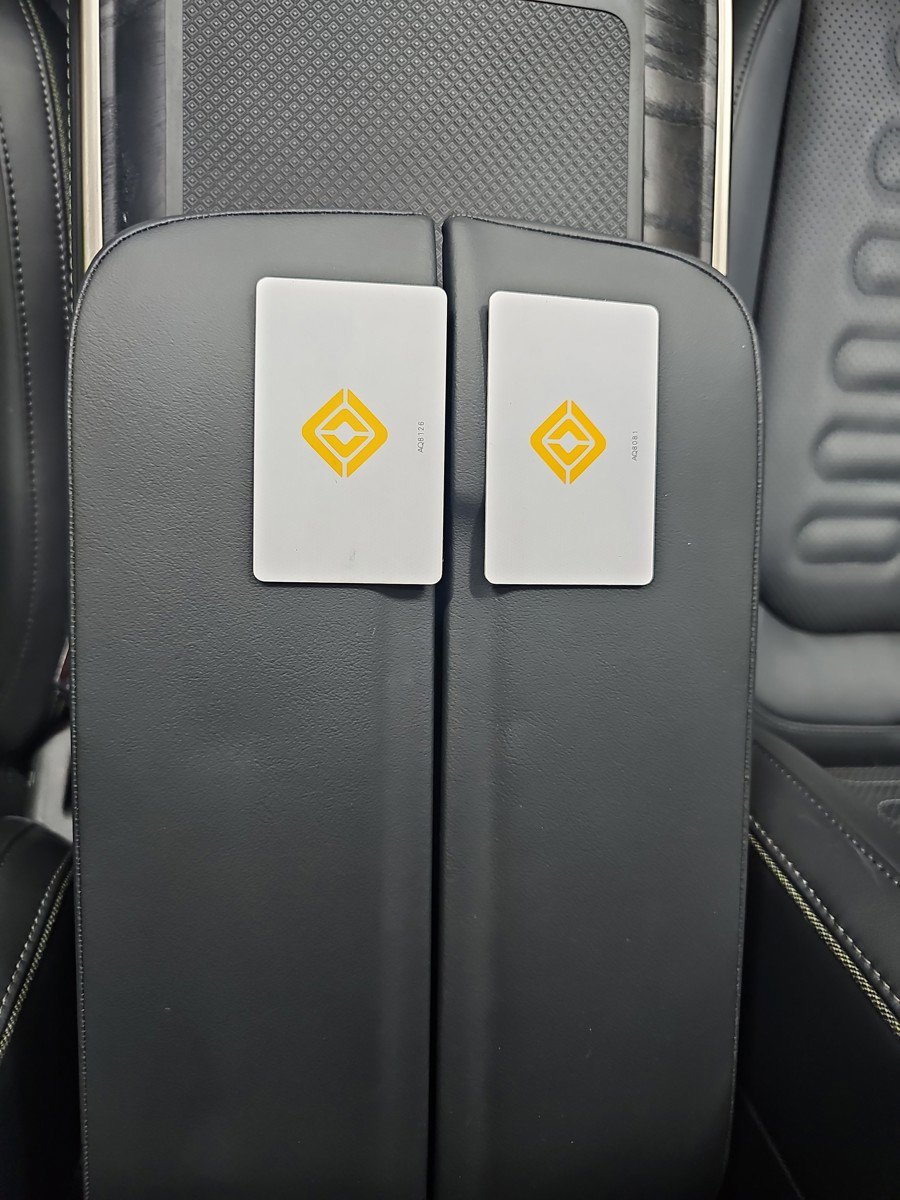 Used 2024 Rivian R1S Adventure image 31