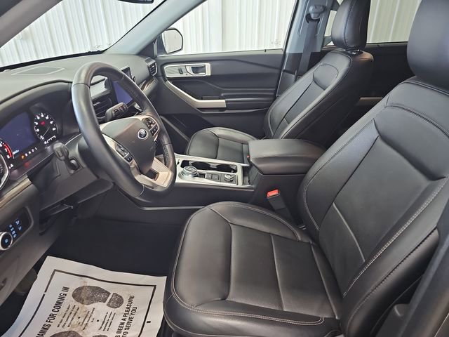 Certified 2023 Ford Explorer Limited w/ Class IV Trailer Tow Package AWD/4WD image 9