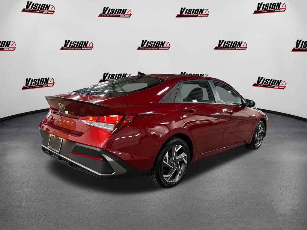 Certified 2025 Hyundai Elantra Sport image 5