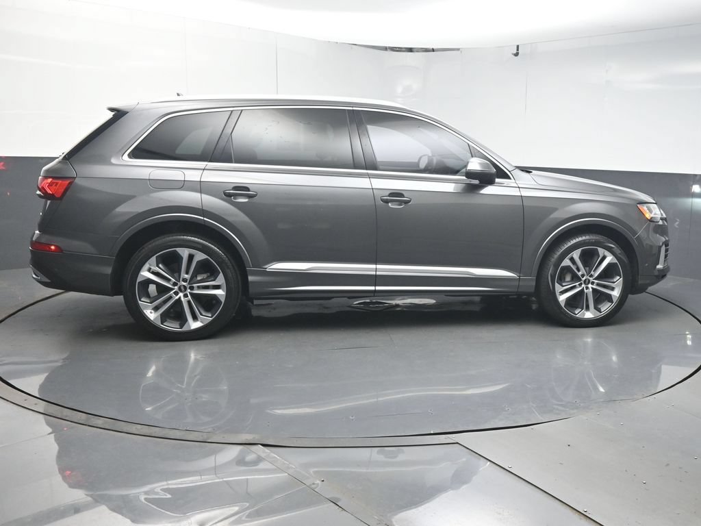 Used 2022 Audi Q7 3.0T Premium Plus w/ Premium Plus Package AWD/4WD image 8