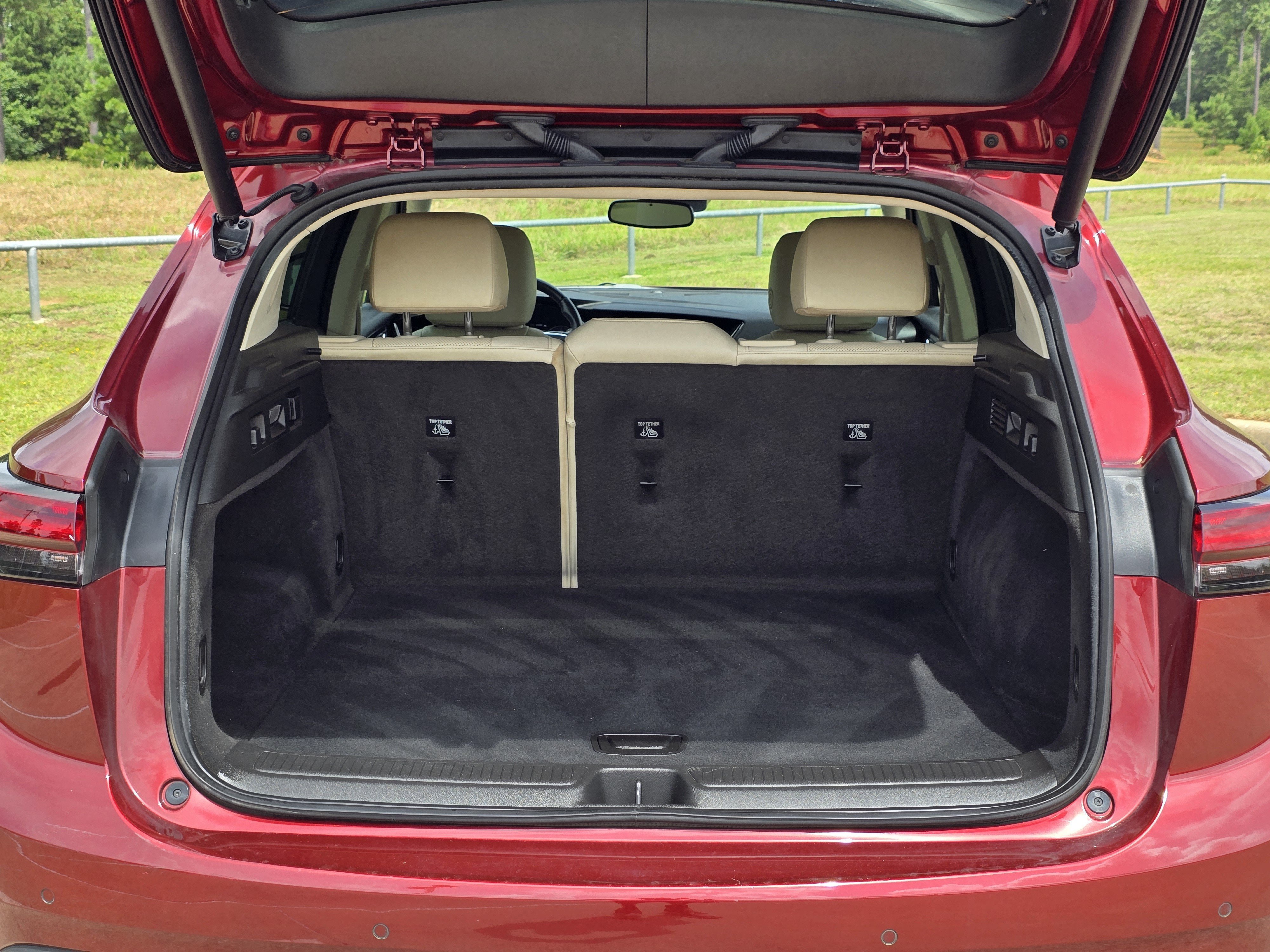 Used 2023 Buick Envision Essence w/ Premium Seat Package FWD image 8