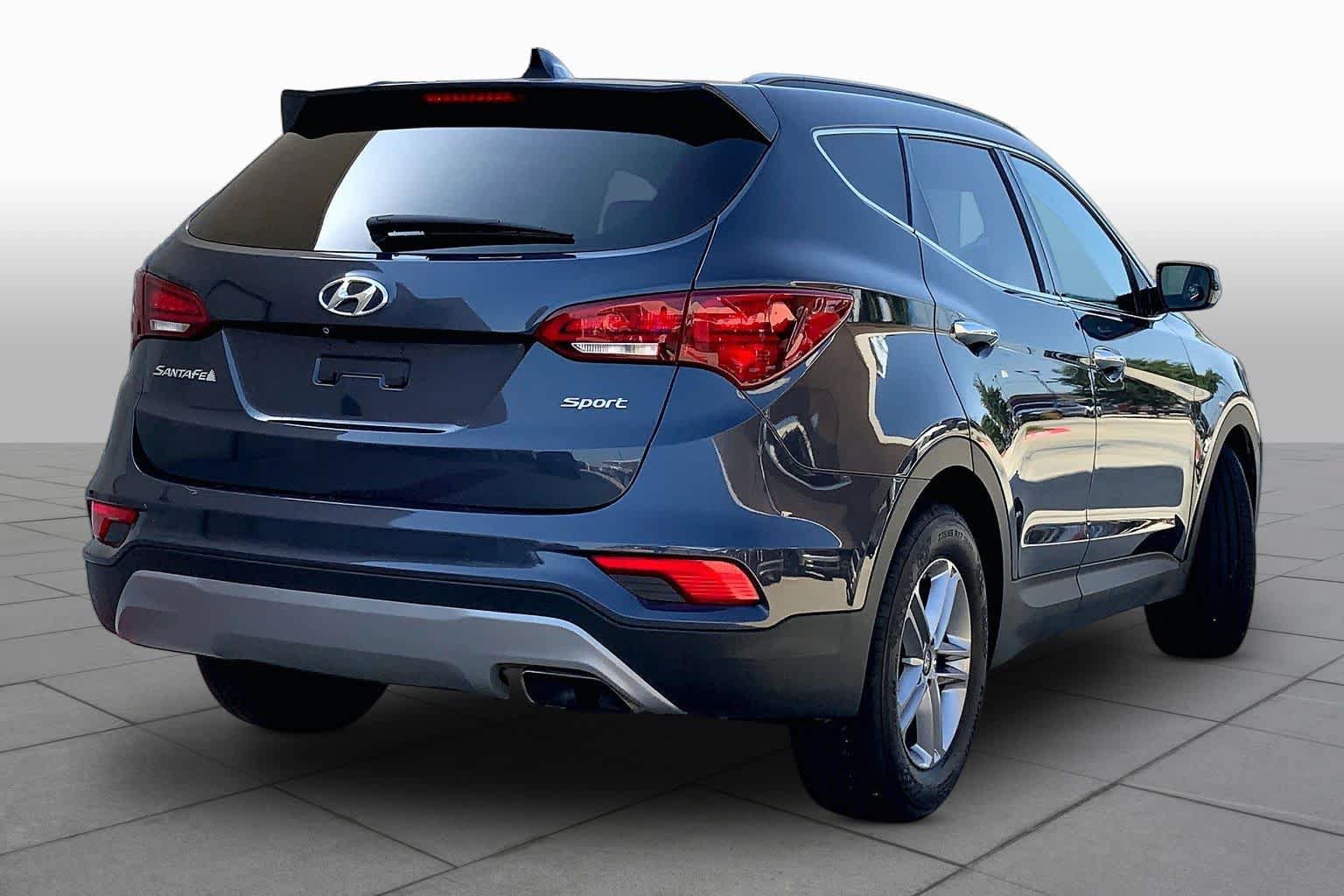 Used 2017 Hyundai Santa Fe Sport FWD image 13