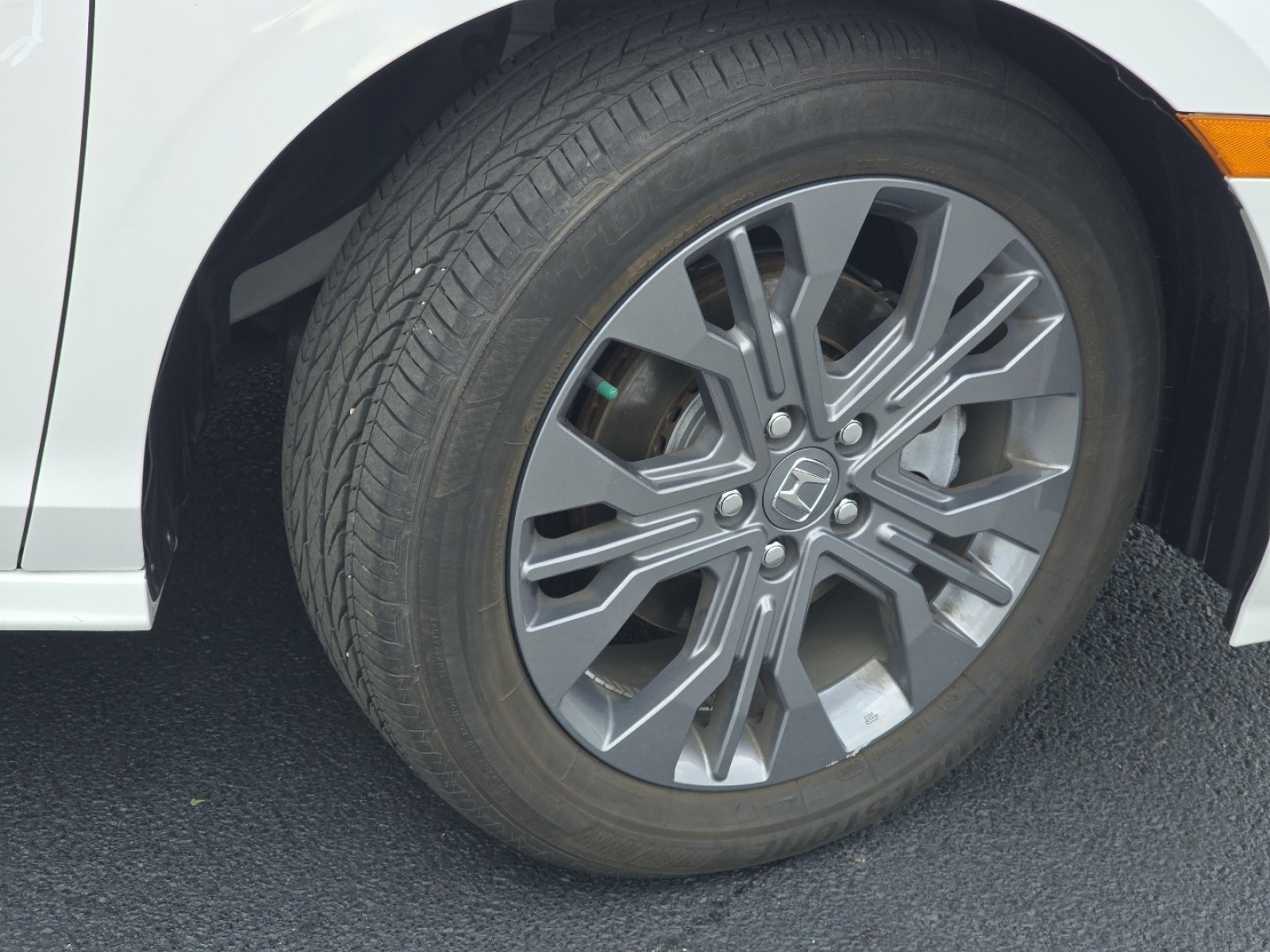 Used 2025 Honda Odyssey Touring image 13