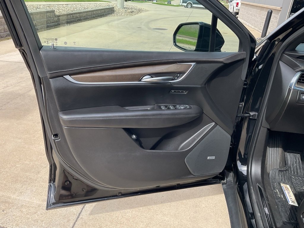 Used 2019 Cadillac XT5 Platinum image 7