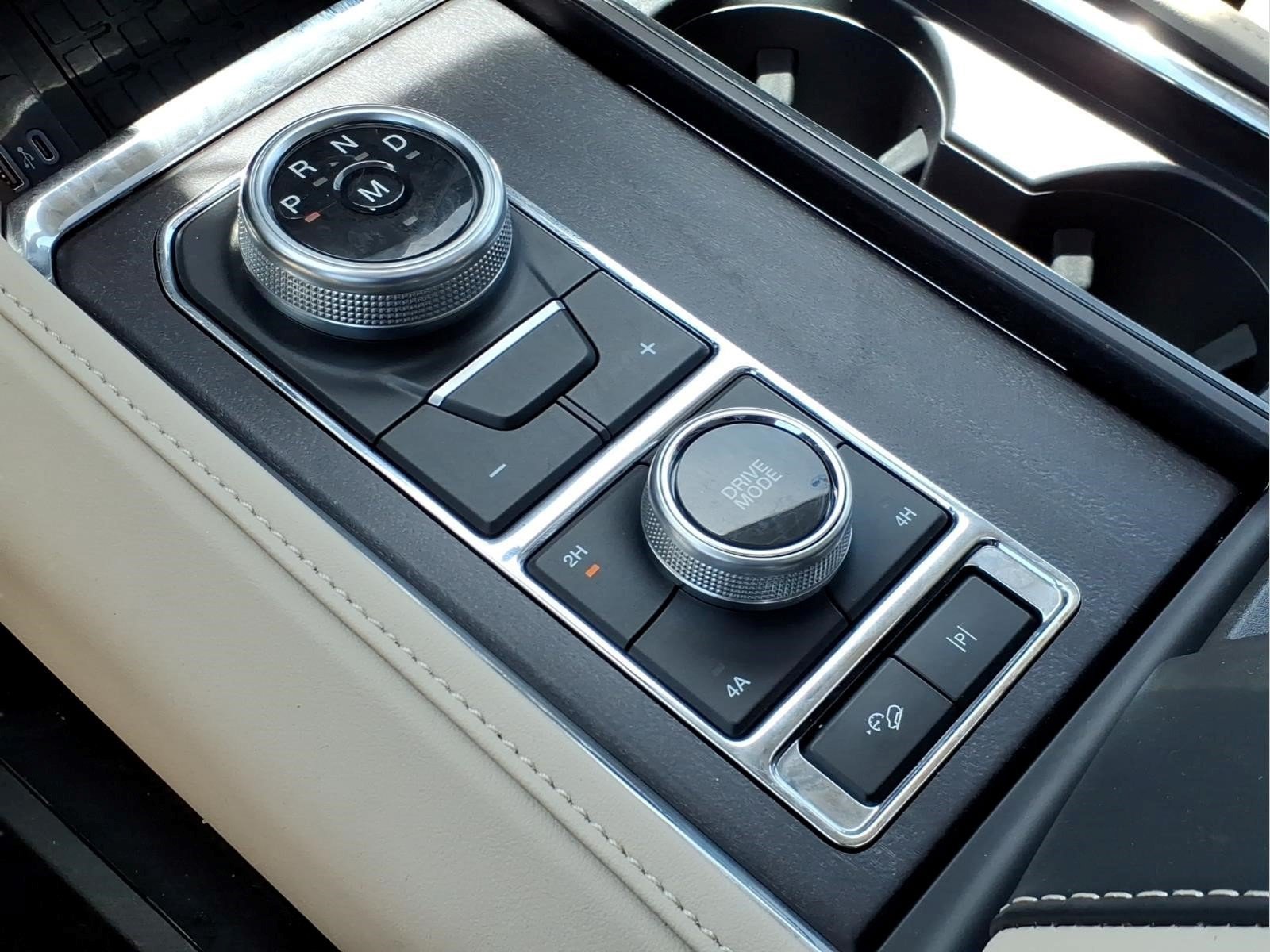 Used 2024 Ford Expedition Max Platinum AWD/4WD image 30