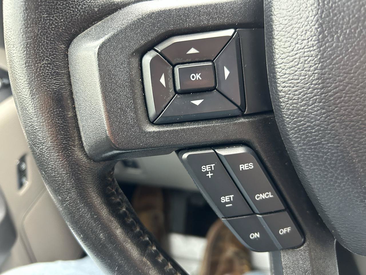 Used 2019 Ford F150 XLT w/ Equipment Group 302A Luxury AWD/4WD image 17