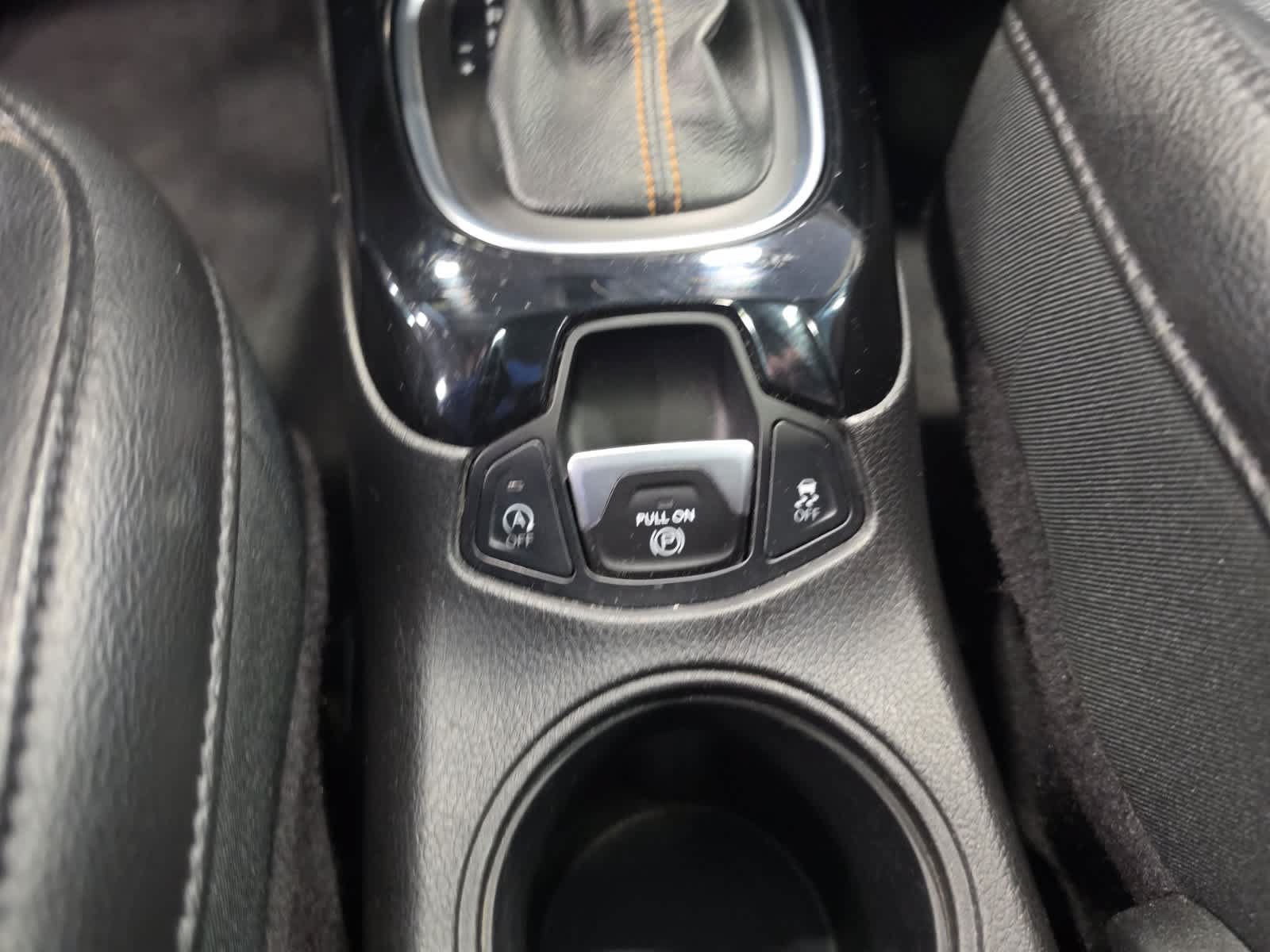 Used 2018 Jeep Compass Limited w/ Safe & Security Group AWD/4WD image 22