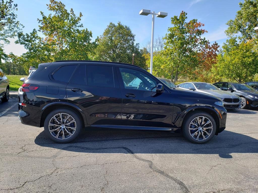 New 2026 BMW X5 M60i image 3