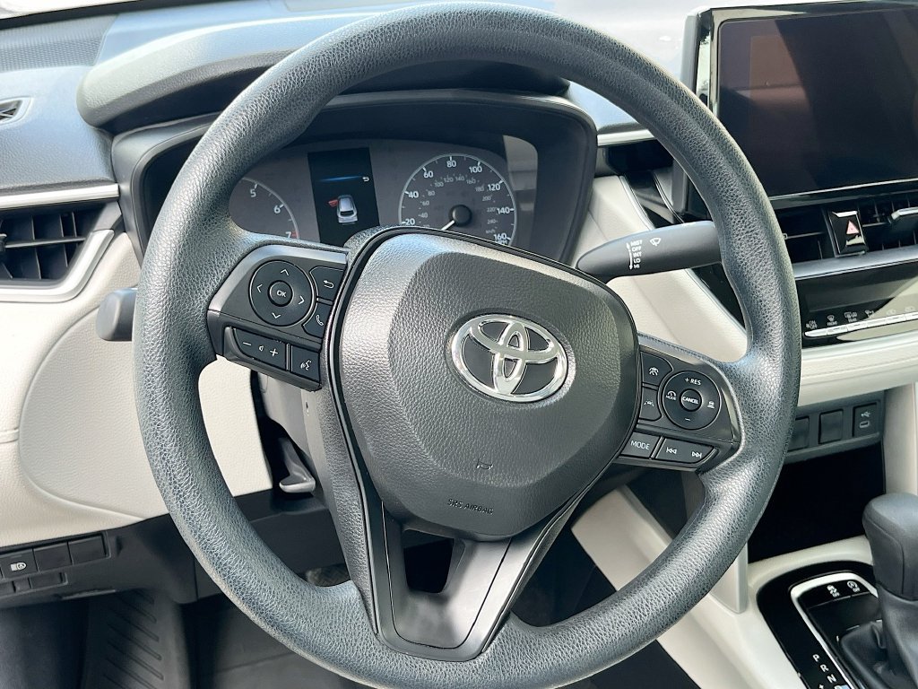 Used 2025 Toyota Corolla Cross L FWD image 11