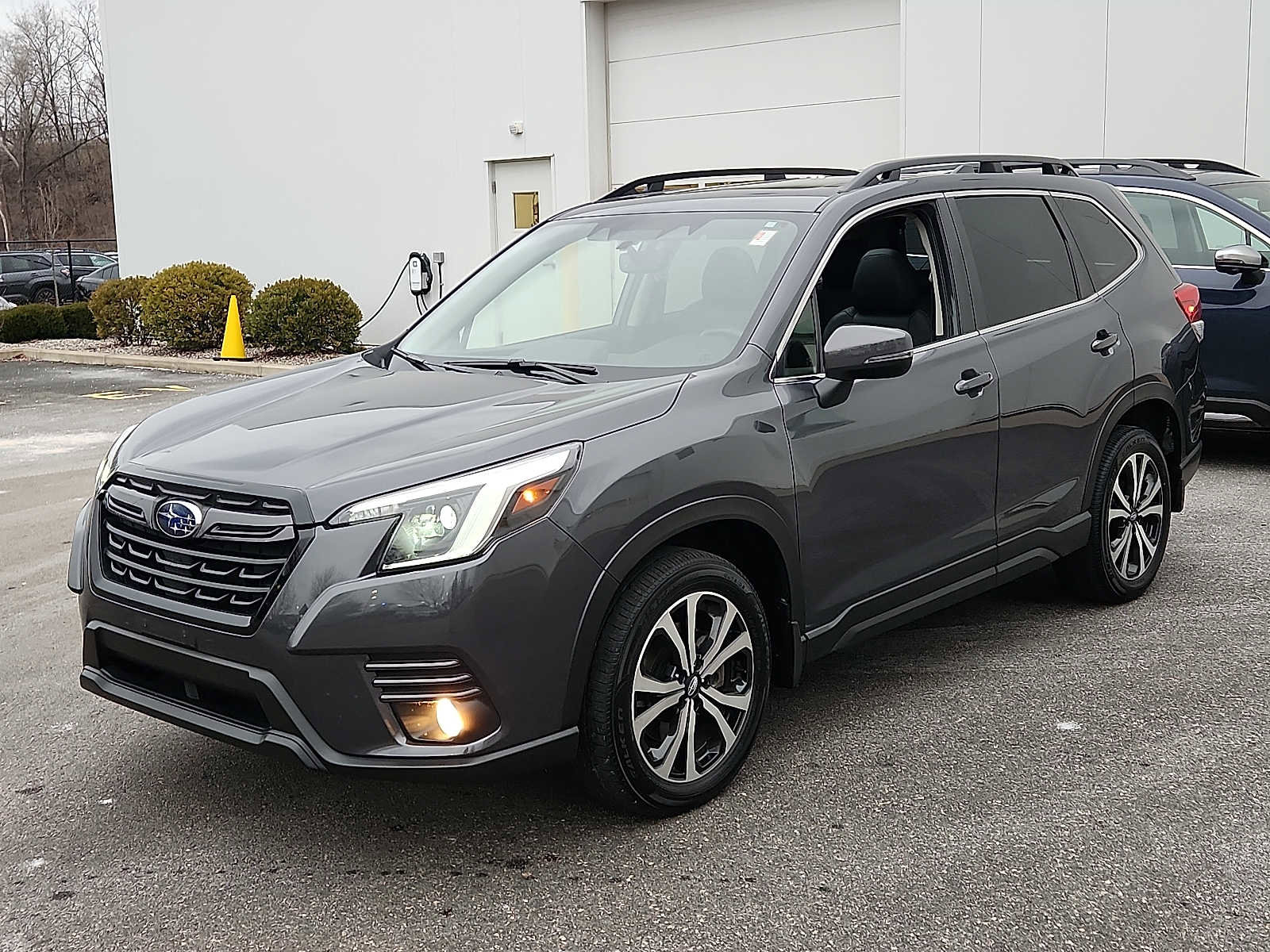 Used 2022 Subaru Forester Limited image 3