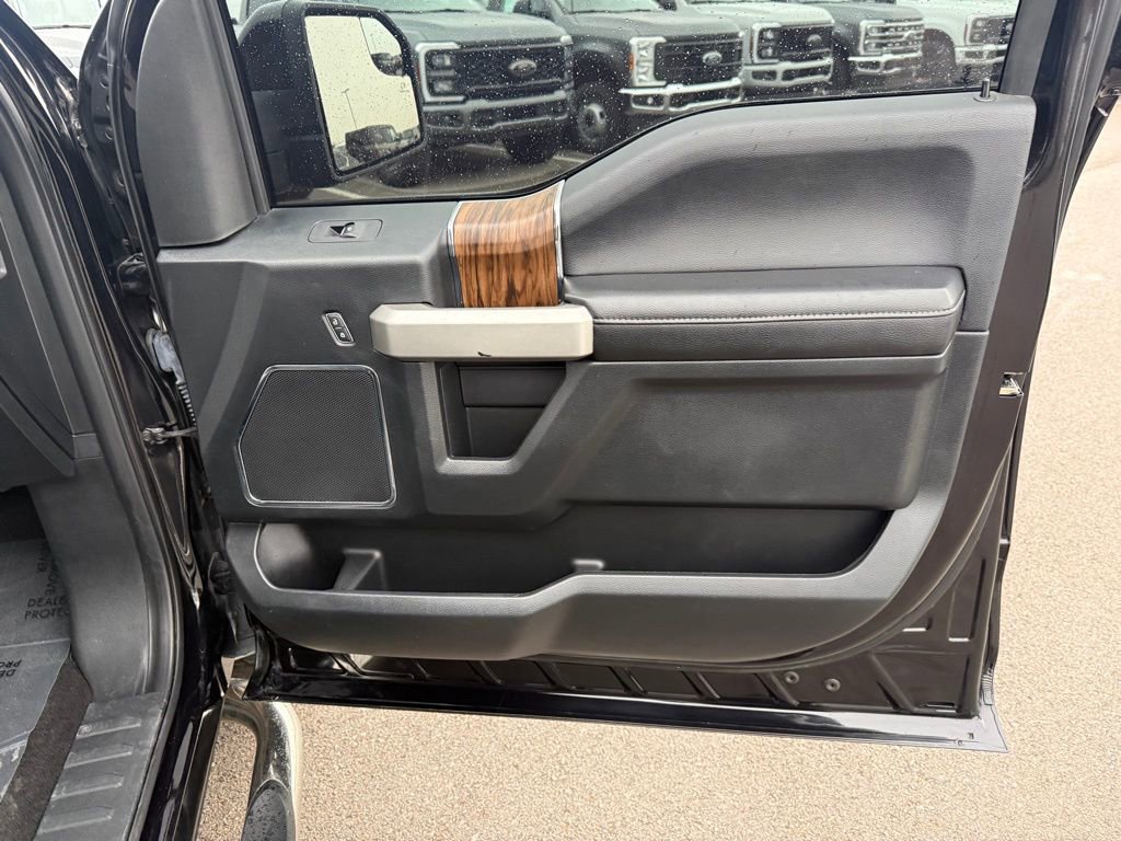 Used 2019 Ford F150 Lariat image 19