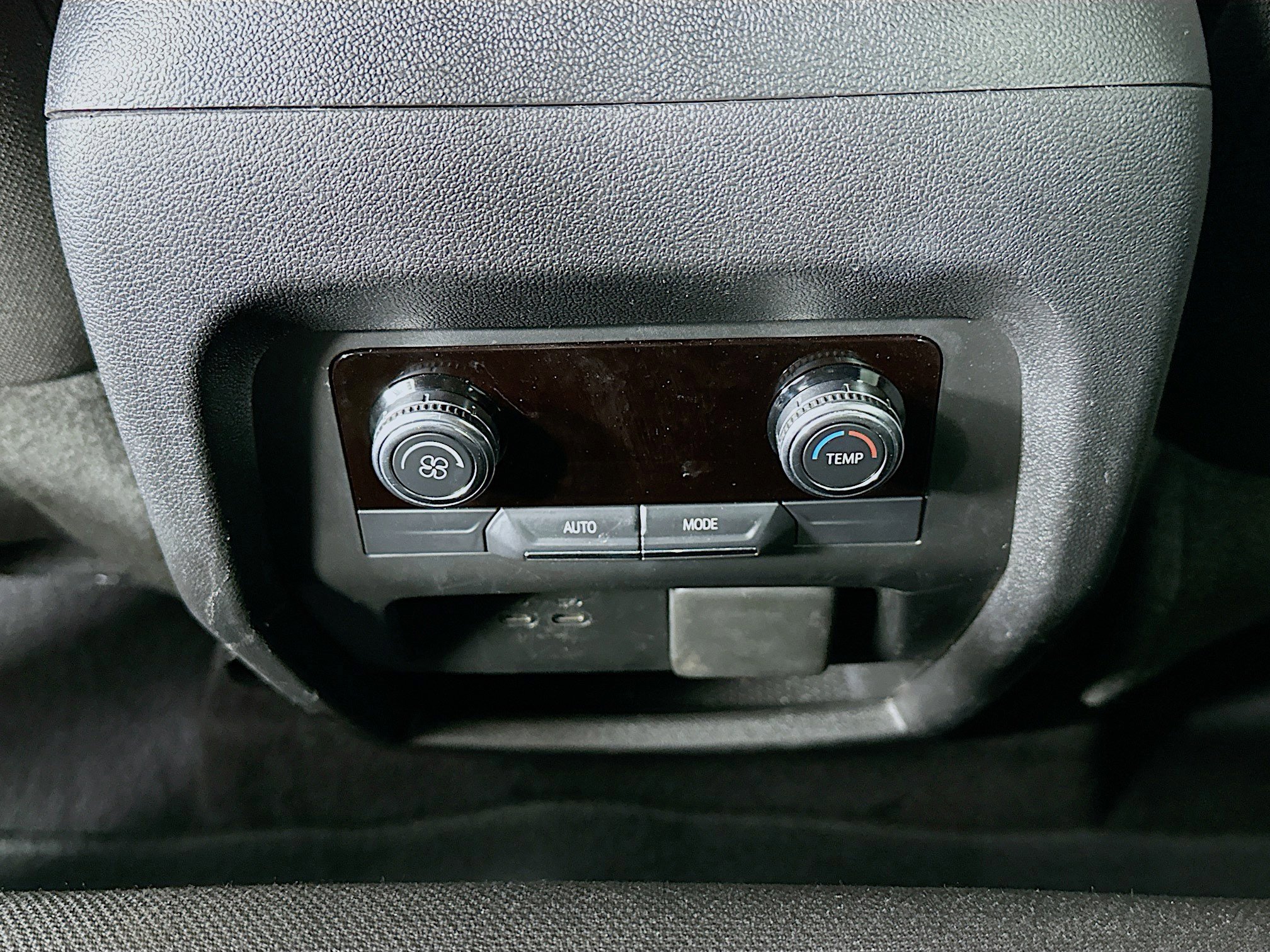 Used 2025 GMC Acadia Elevation image 27