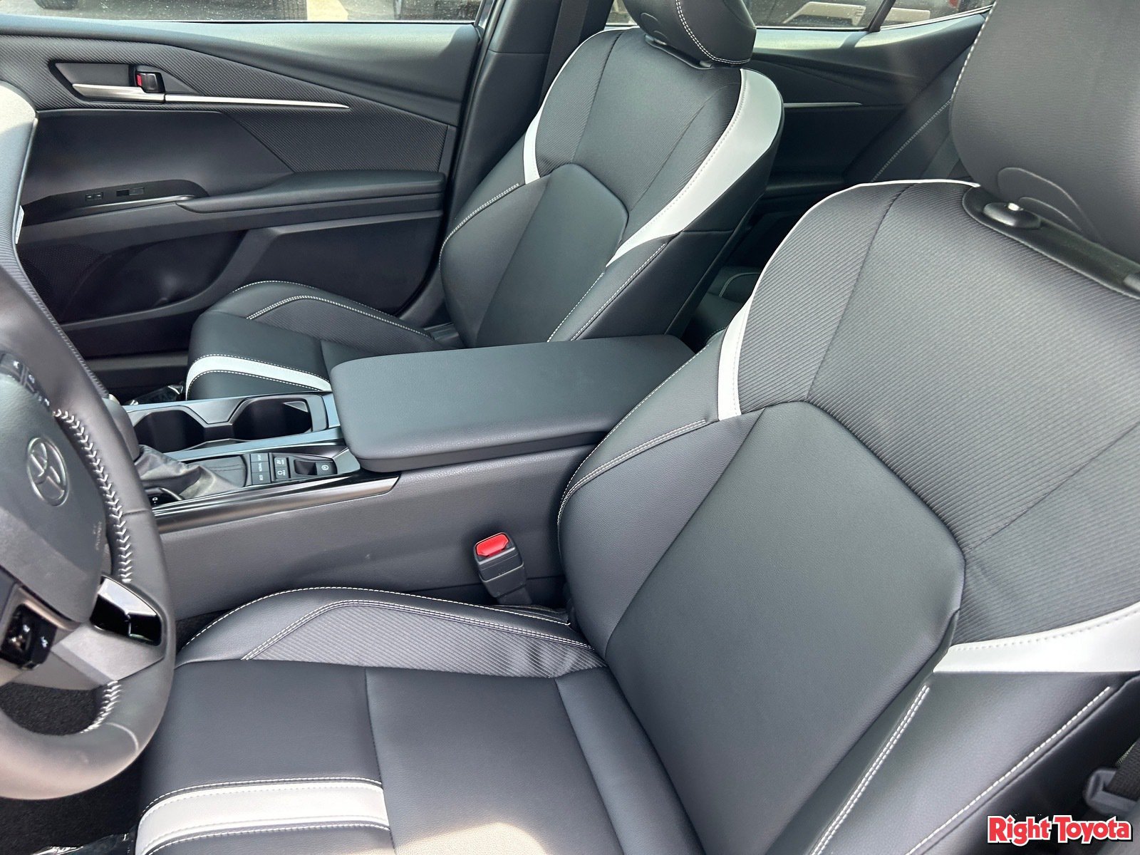 New 2026 Toyota Camry SE w/ Convenience Package FWD image 19