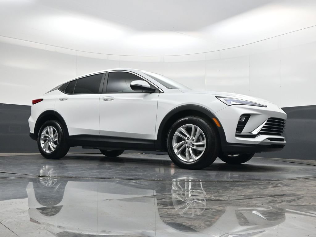 Used 2025 Buick Envista Preferred image 24